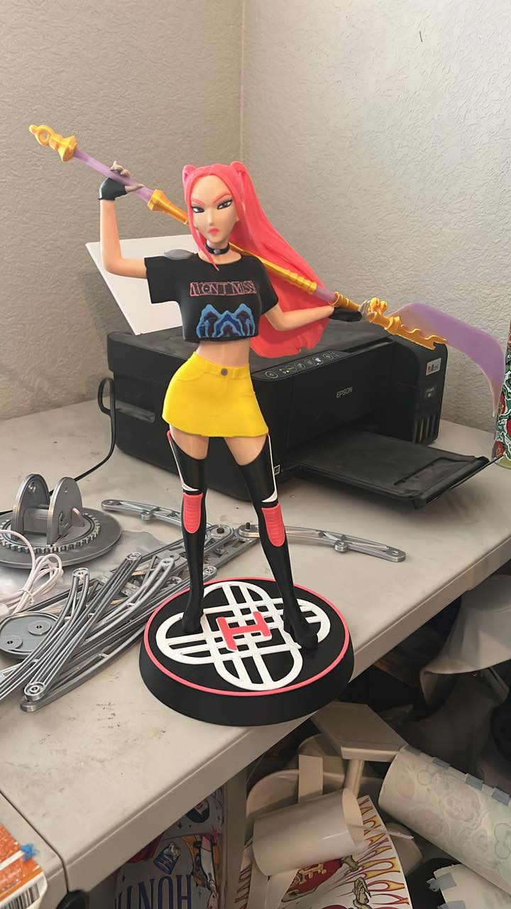 Mira Statue with glow in the dark Gokdo