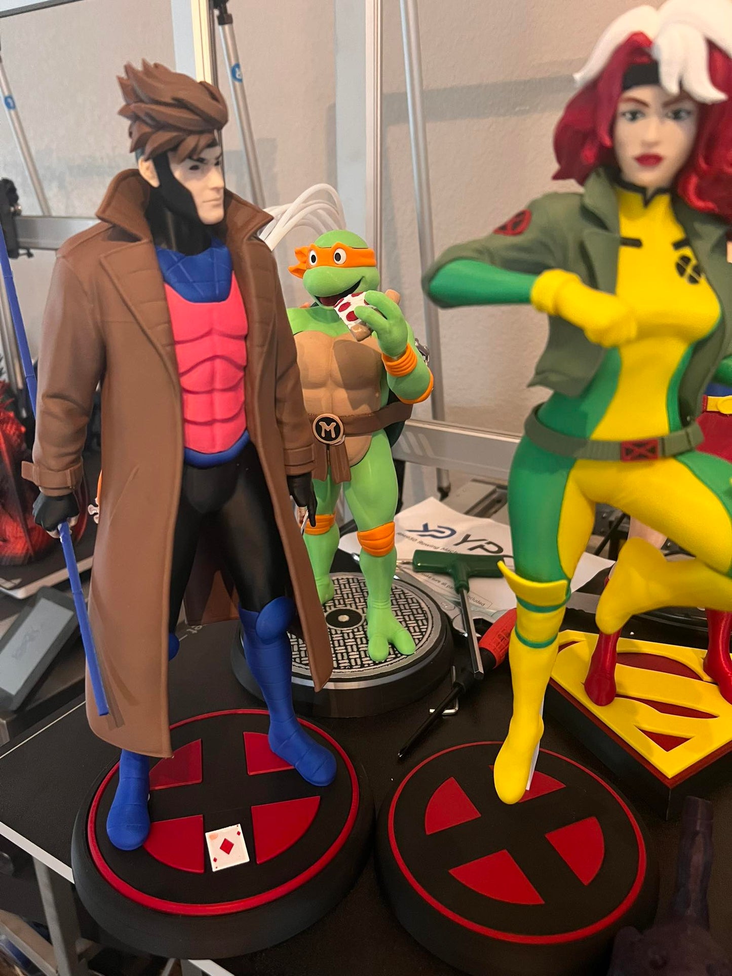 Classic Gambit Statue