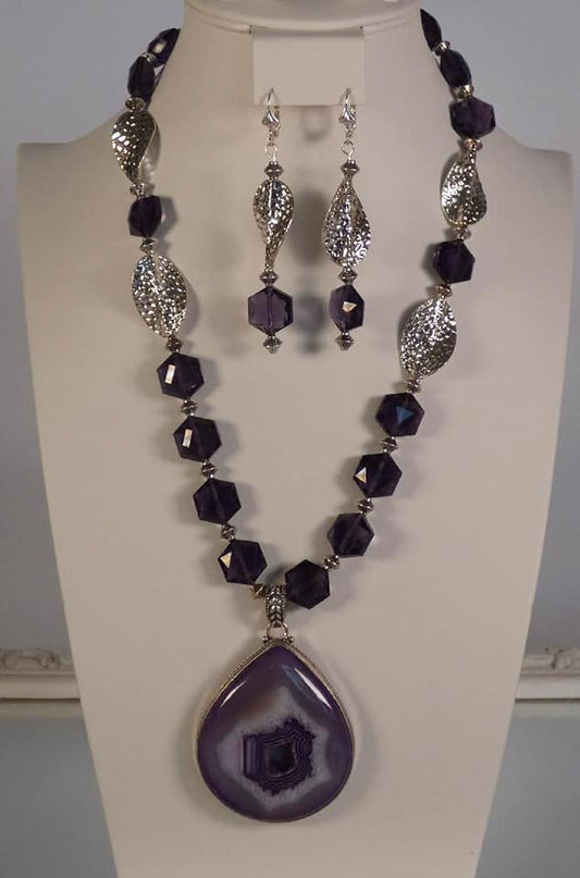 Deep Purple Crystal & Agate Necklace & Earring Set